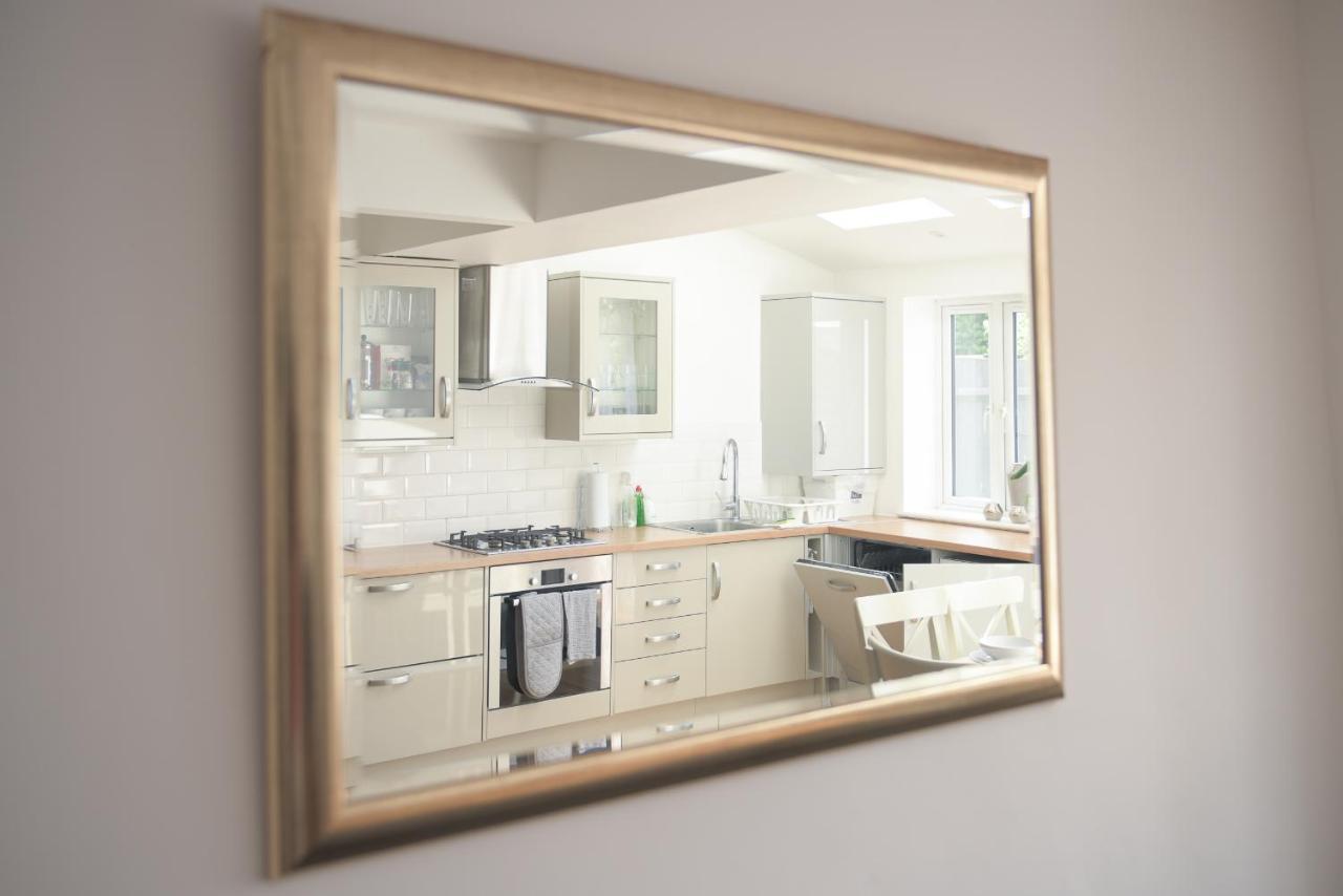 Knollmead House Villa Surbiton Dış mekan fotoğraf